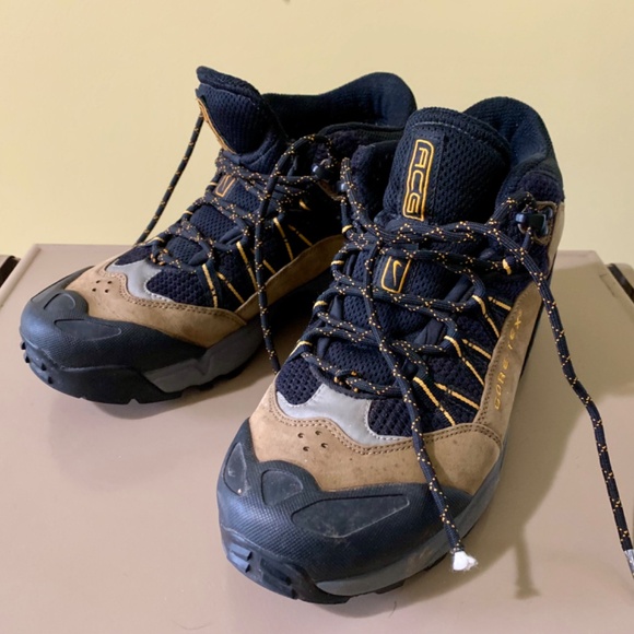NIKE ACG HIKING SHOES  US9 GORE TEX VIBRAM SOLE  GREAT CONDITION - Picture 10 of 10